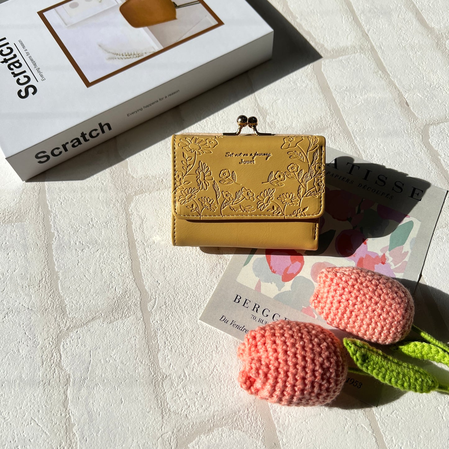 J6852 花素押しがま口財布