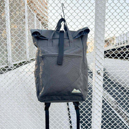 B8184 BODスラッシュロールトップリュック