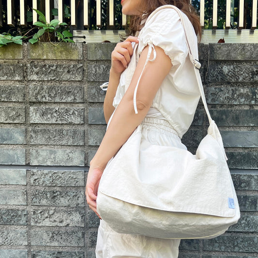 J6522 センターステッチフラップショルダー