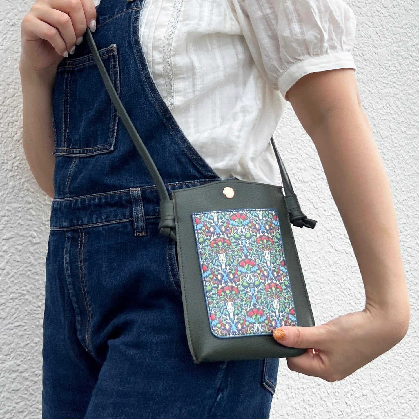 J6615アートプリントスマホショルダー