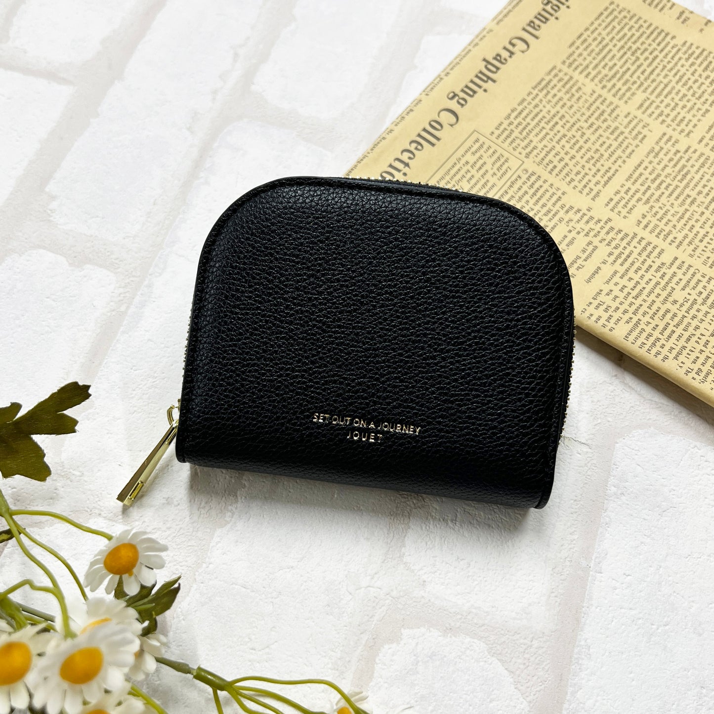 J6951ハーフムーン２つ折り財布
