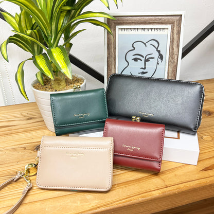 J7142 グロッシーがま口財布