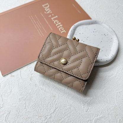 J7481 ケーブルキルトがま口財布