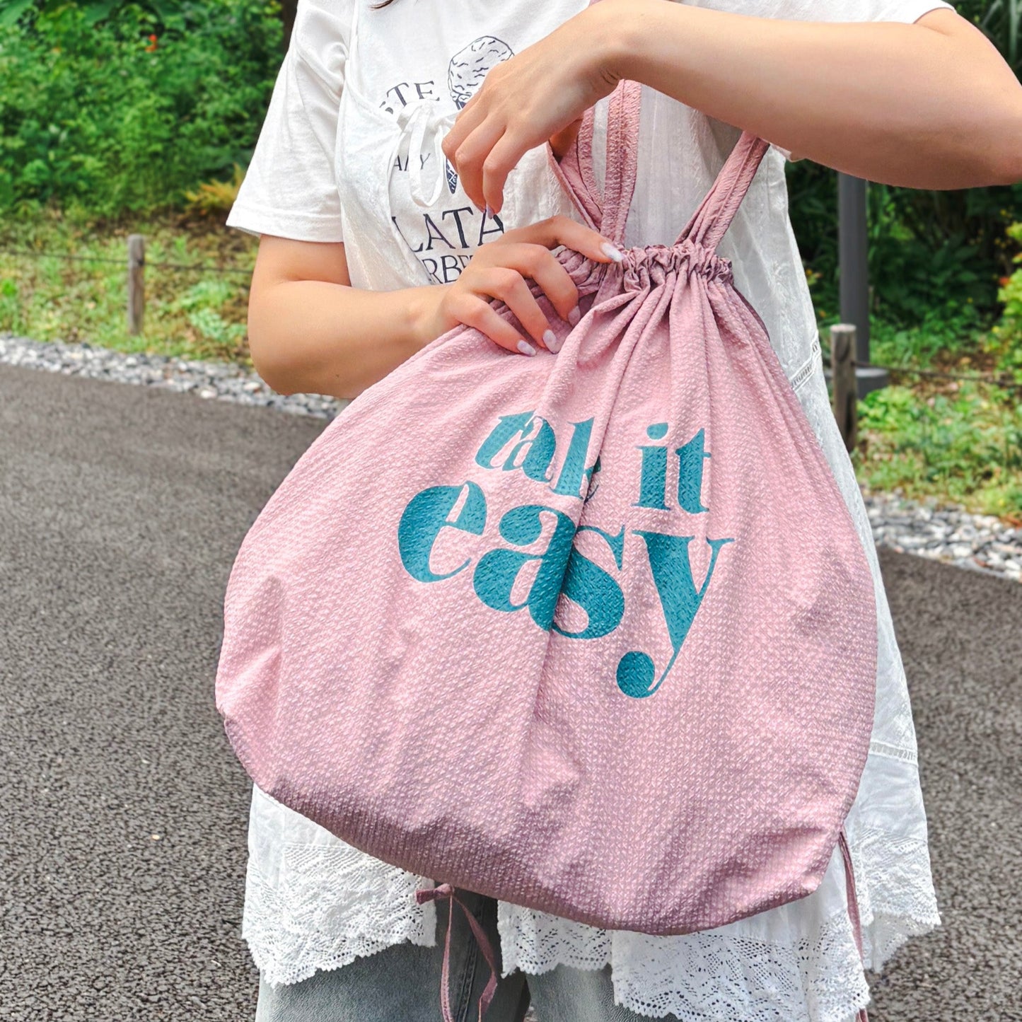 J7491 くるっとコンパクト巾着トート