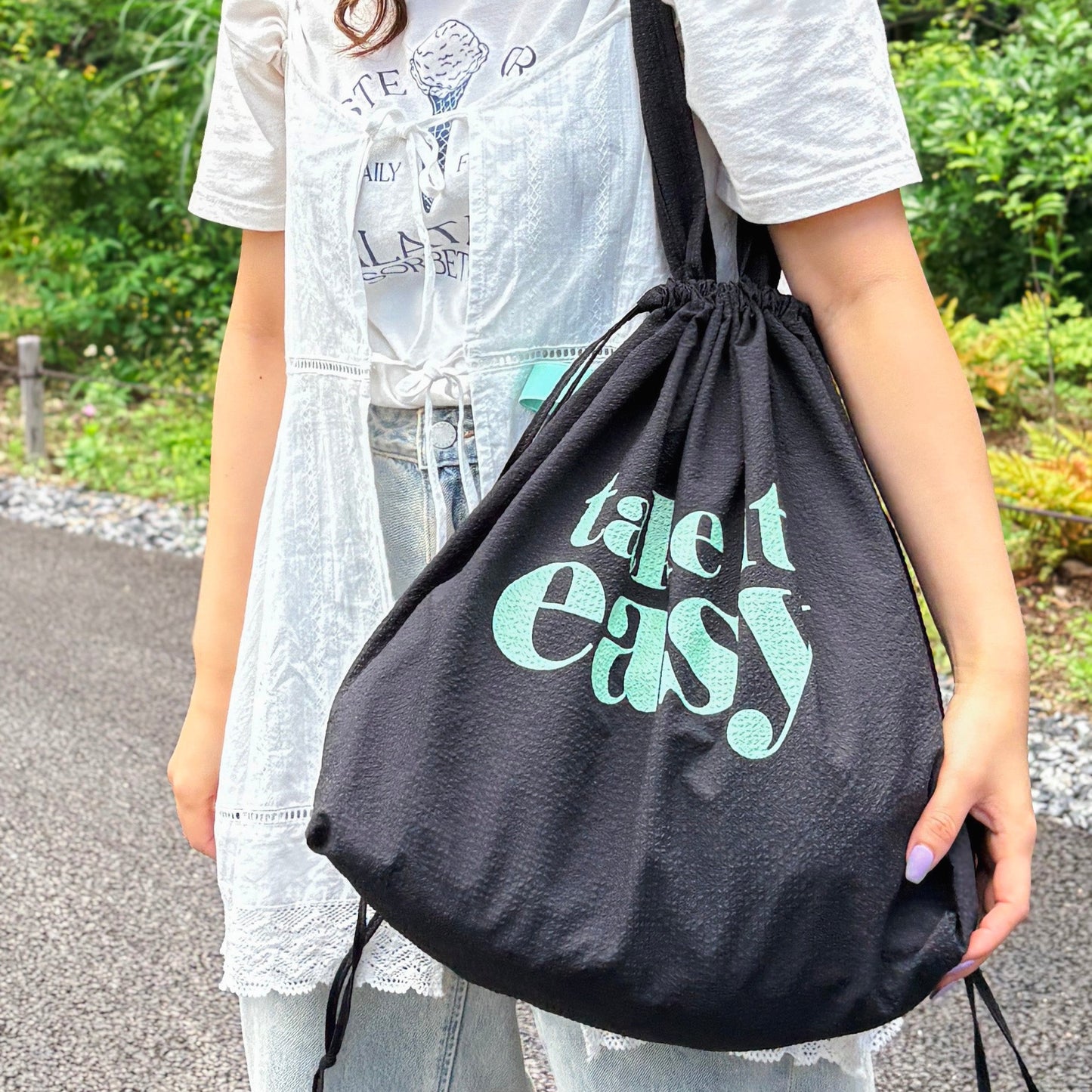 J7491 くるっとコンパクト巾着トート