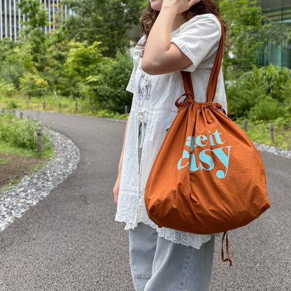 J7491 くるっとコンパクト巾着トート