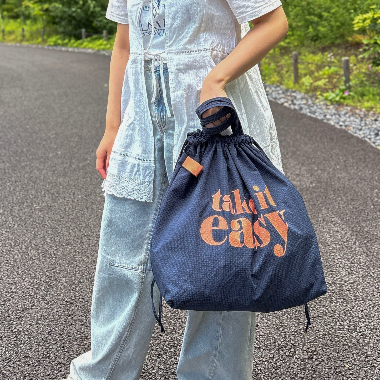 J7491 くるっとコンパクト巾着トート