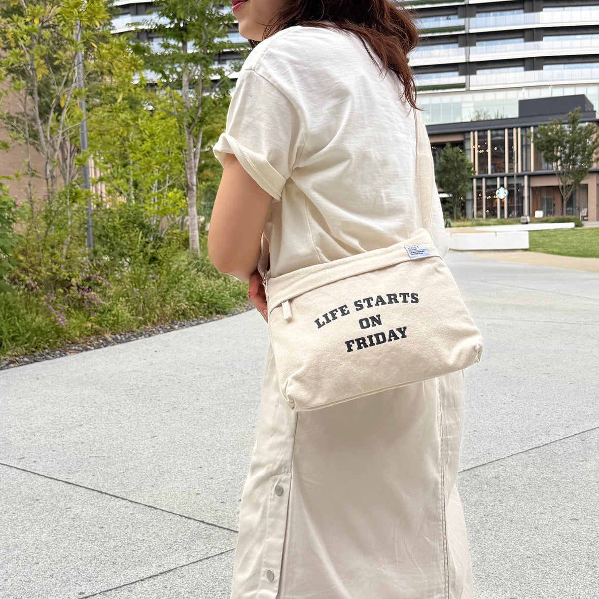 J7521 カレッジロゴミニショルダー