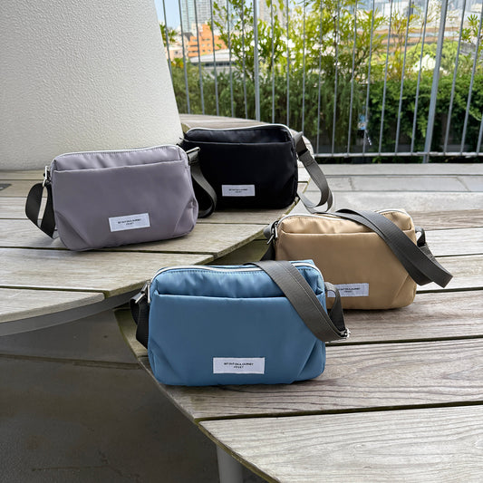 J7561 微光沢5ポケットショルダー