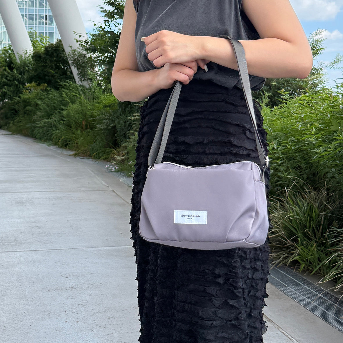 J7561 微光沢5ポケットショルダー