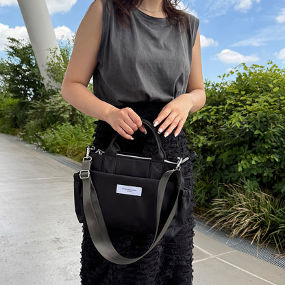 J7562 微光沢10ポケット2WAYトート