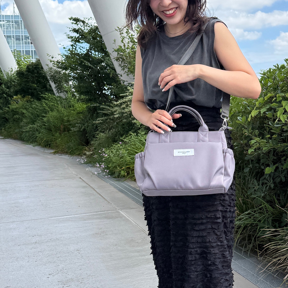 J7562 微光沢10ポケット2WAYトート