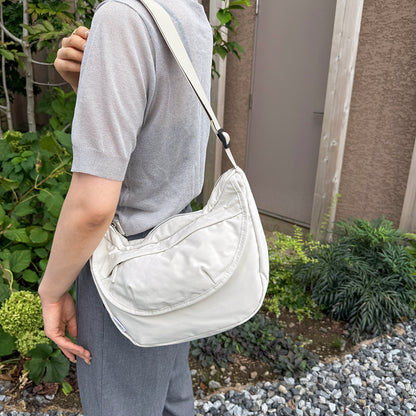 J7582 ハーフムーンショルダー