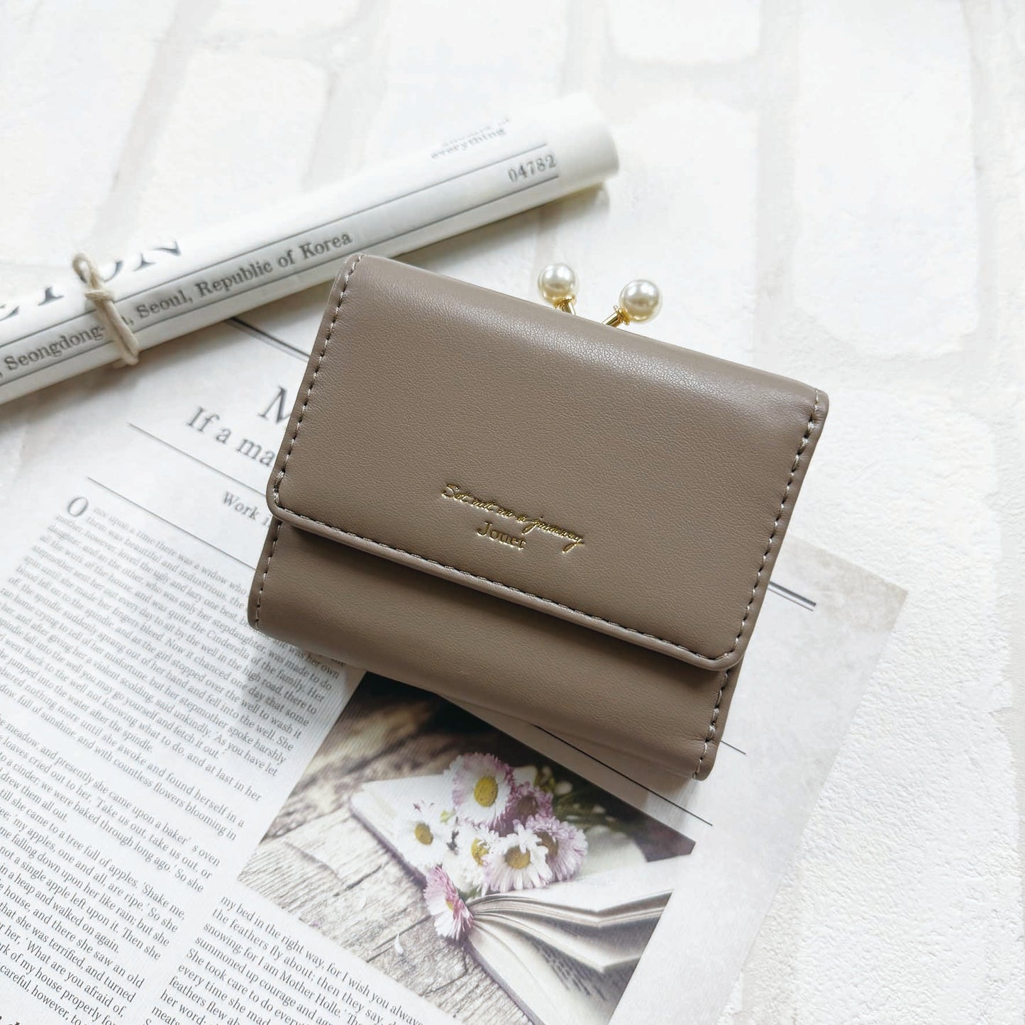 J7611 パールがま口財布