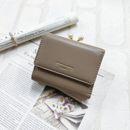 J7611 パールがま口財布