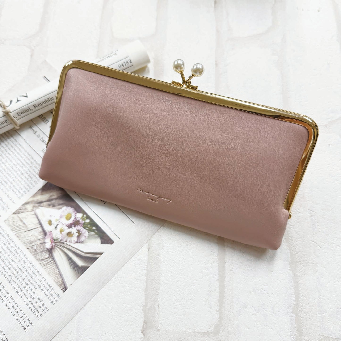 J7612 パールがま口長財布