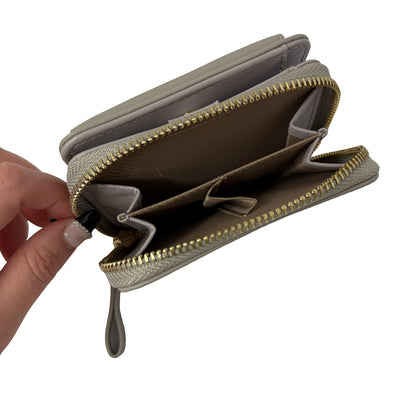 J7731 仕切り２つ折り財布