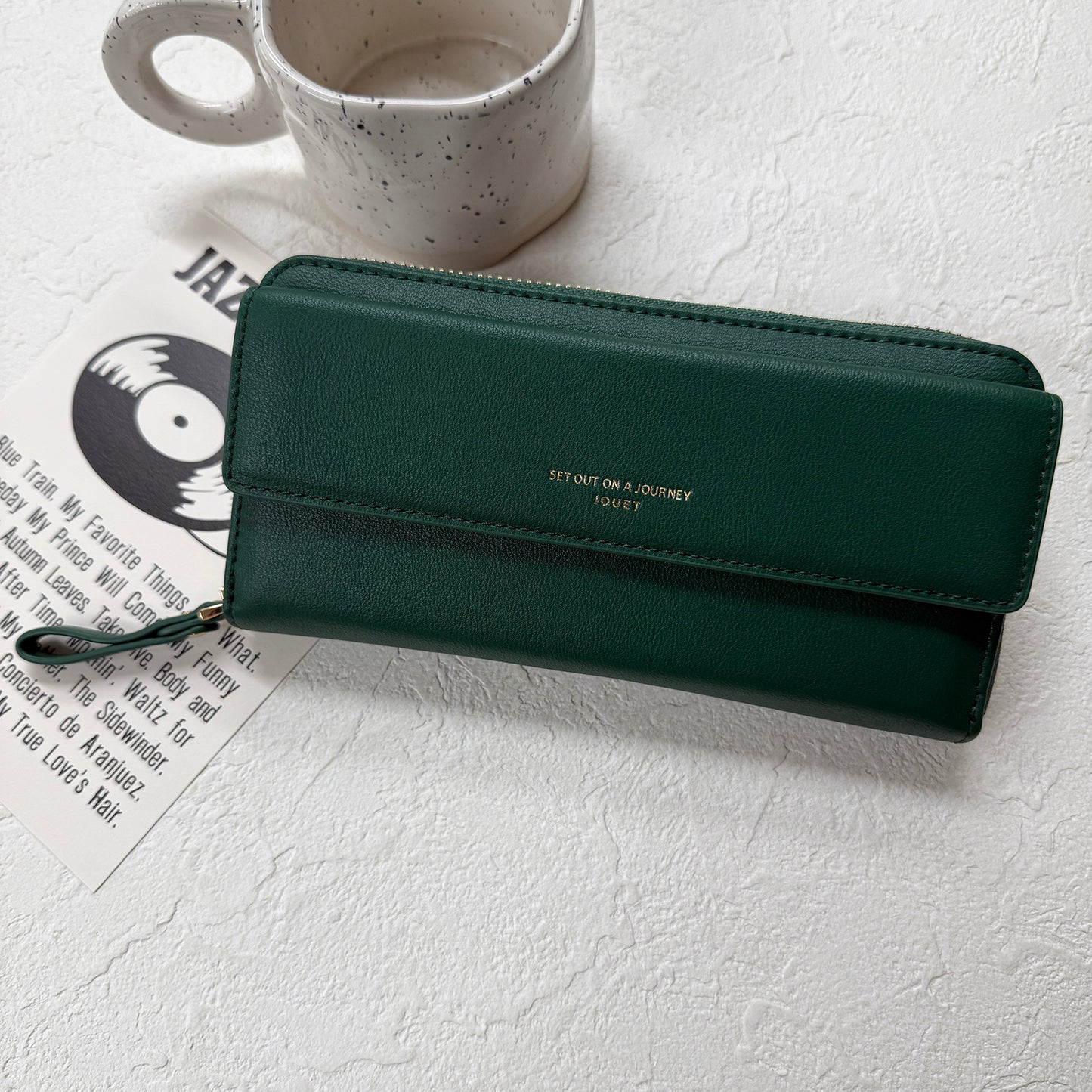 J7732 仕切り長財布